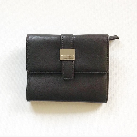 Calvin Klein Handbags - SOLD 🌟 [Bundle 10 for $25] 🟡 CK wallet